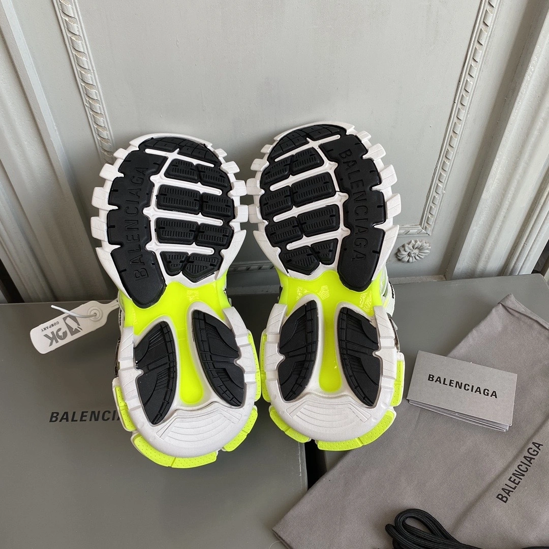 OOBB -568614W2GN39073 TRACK.2 item:B-X000E2036J